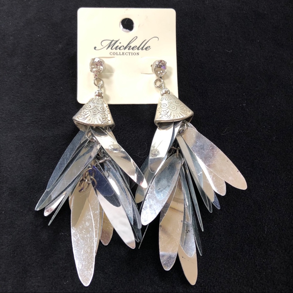 🔥Host Pick🔥Fabulous Fun Shiny Silver Earrings